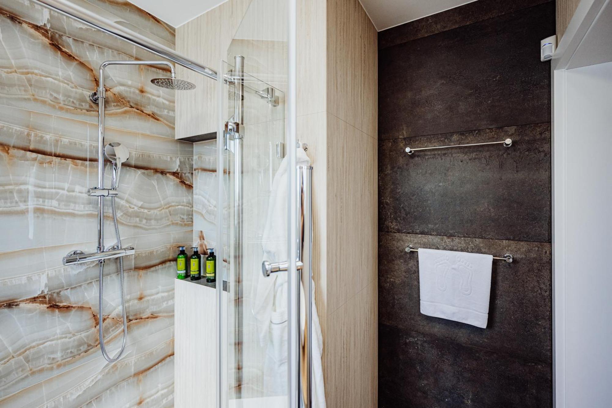 Cristalview Stay&Relax - Nowopowstale Luksusowe Apartamenty Przyjazne Dla Rodzin - Zwierzeta Akceptowane Podgorzyn Luaran gambar