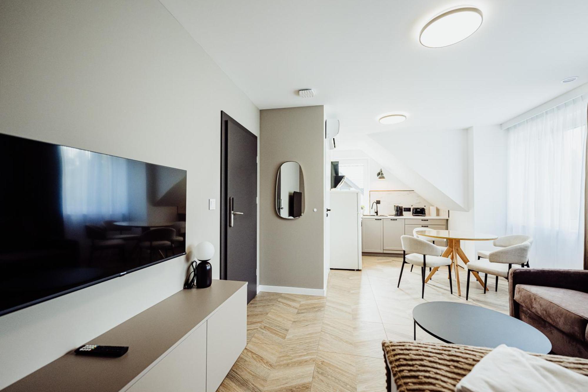 Cristalview Stay&Relax - Nowopowstale Luksusowe Apartamenty Przyjazne Dla Rodzin - Zwierzeta Akceptowane Podgorzyn Luaran gambar