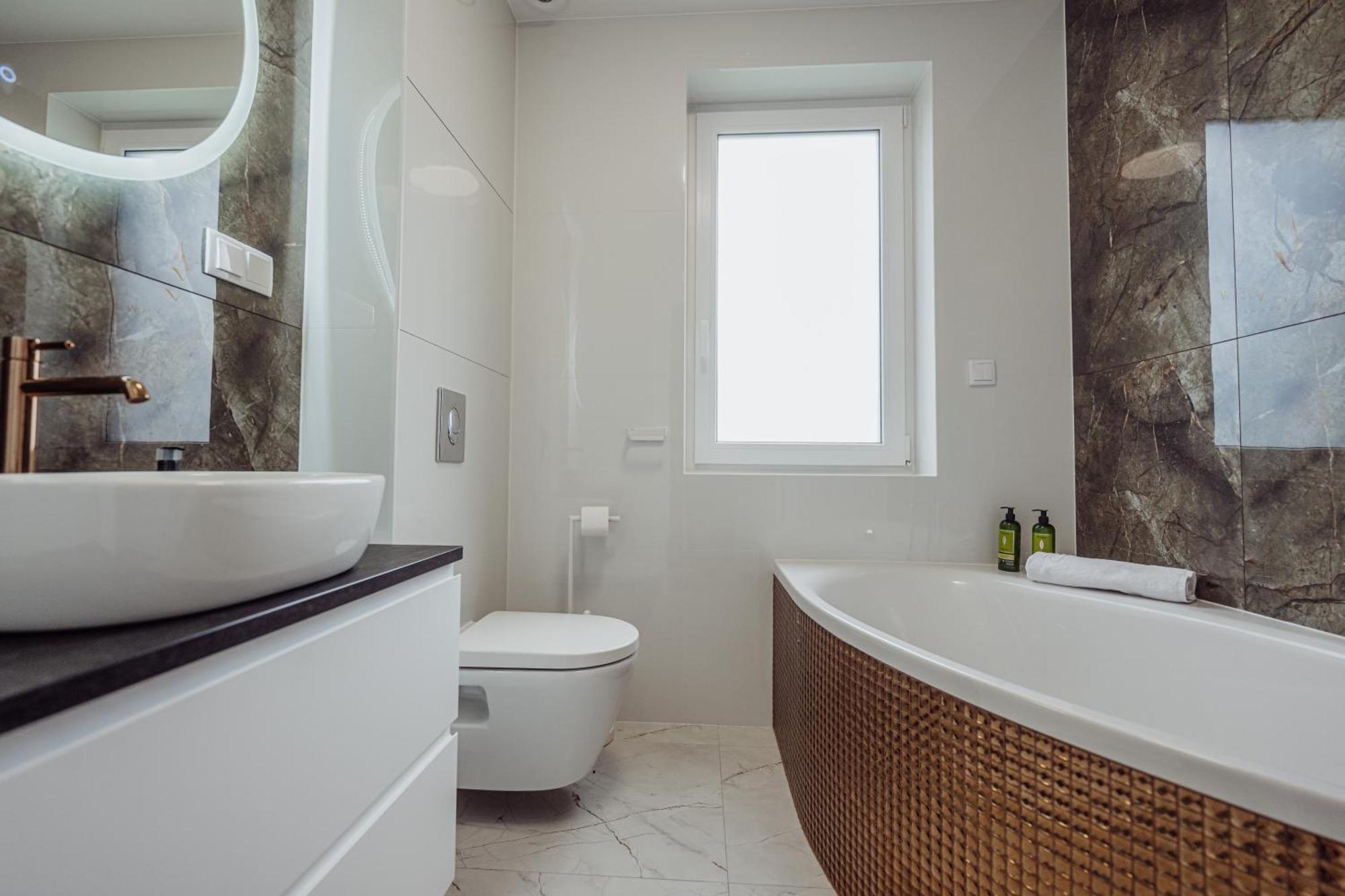 Cristalview Stay&Relax - Nowopowstale Luksusowe Apartamenty Przyjazne Dla Rodzin - Zwierzeta Akceptowane Podgorzyn Luaran gambar